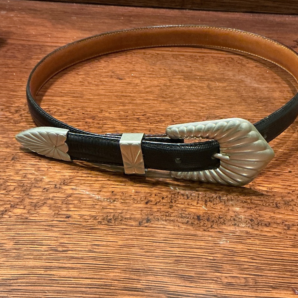 VINTAGE: Black Leather Belt with Sculpted Silver-Tone Western Buckle